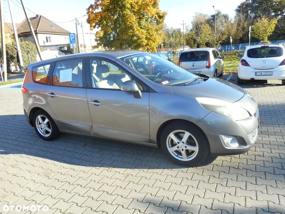 Renault Grand Scenic - 5