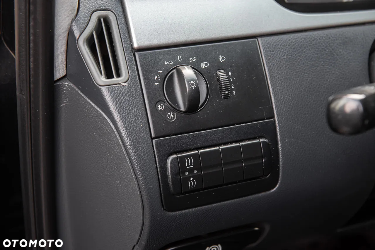 Mercedes-Benz Viano - 17