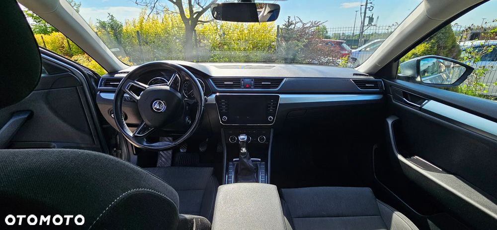 Skoda Superb 2.0 TDI Ambition - 7