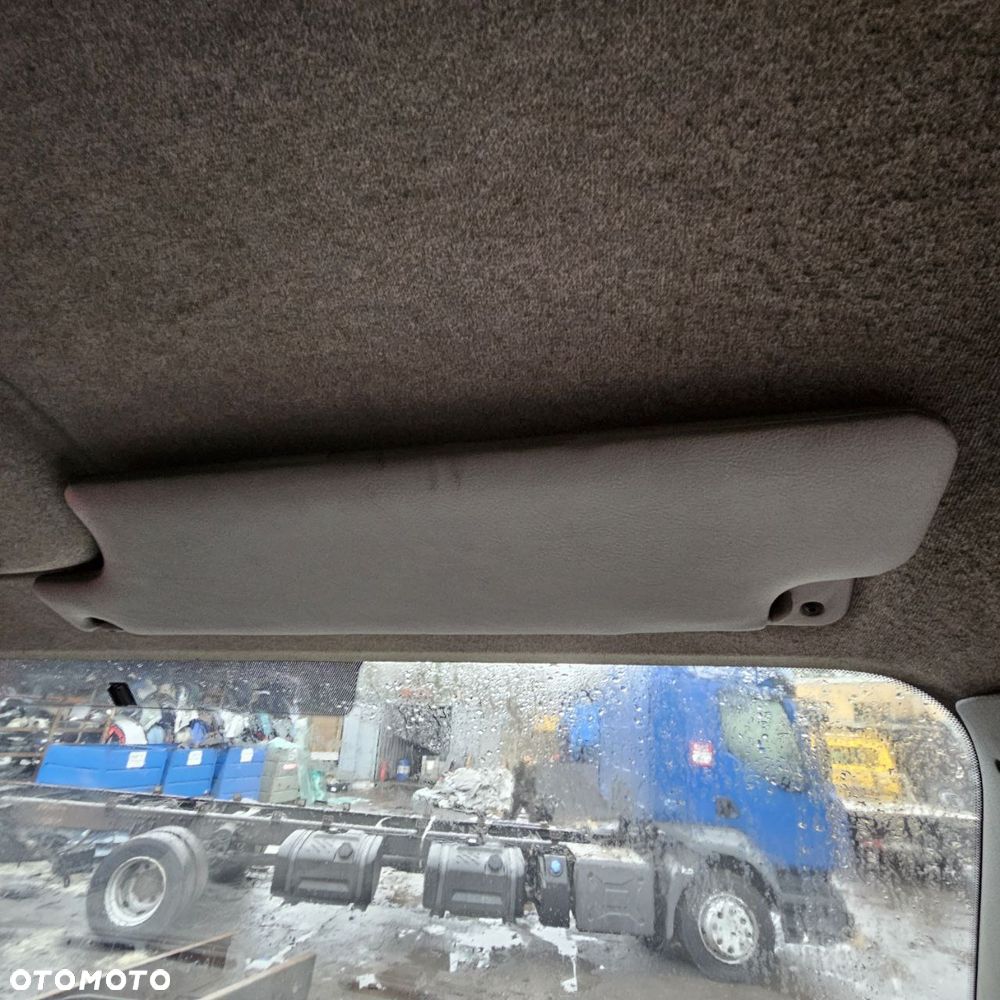 Renault Master II  (lak. 0389) pojazd na części: maska, zderzak, drzwi, szyby, lusterka, chłodnica - 33