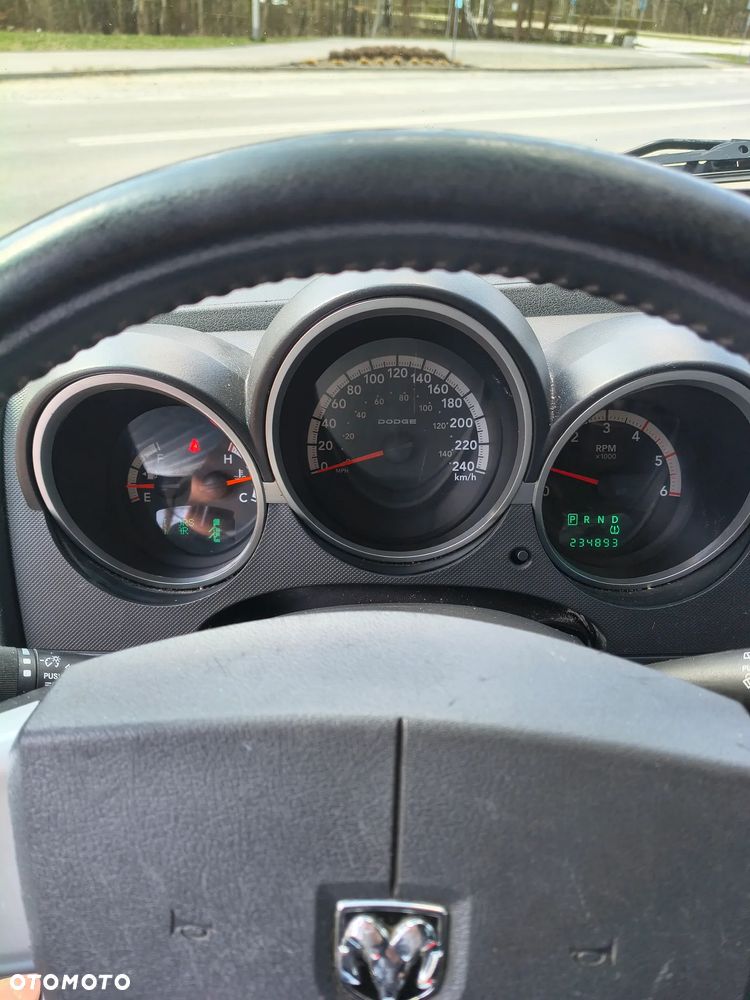 Dodge Nitro 2.8 CRD SXT - 9