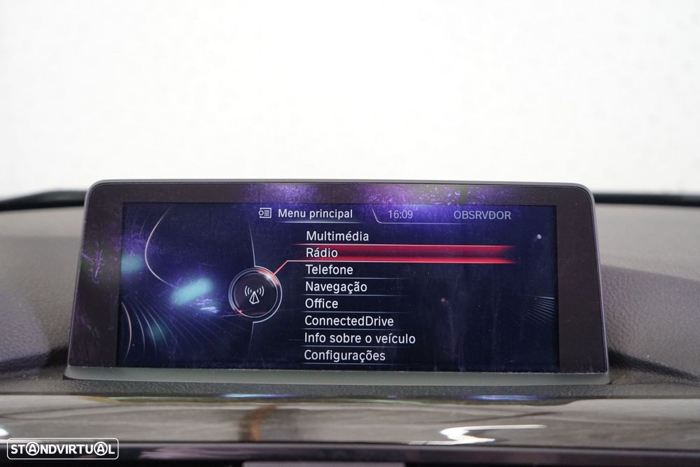 BMW 320 d Line Luxury - 36