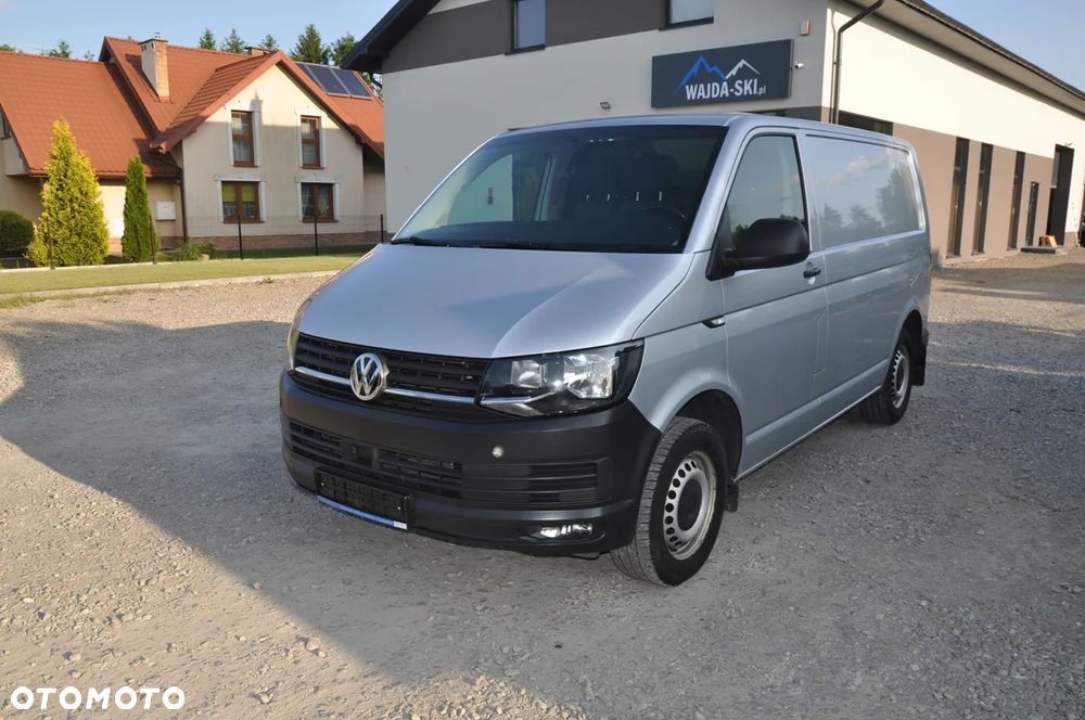 Volkswagen Transporter - 2