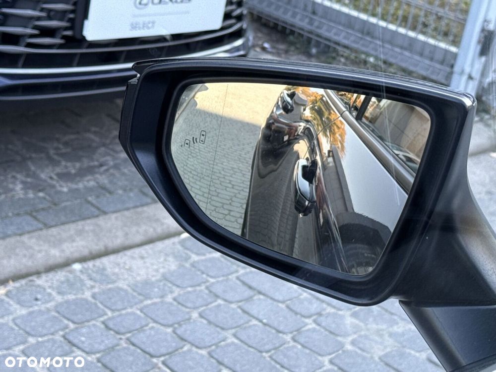 Lexus LBX 1.5 Hybrid Cool - 24