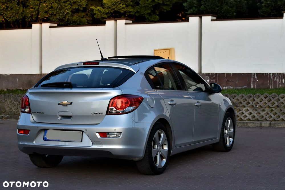 Chevrolet Cruze 1.8 LT+ - 11