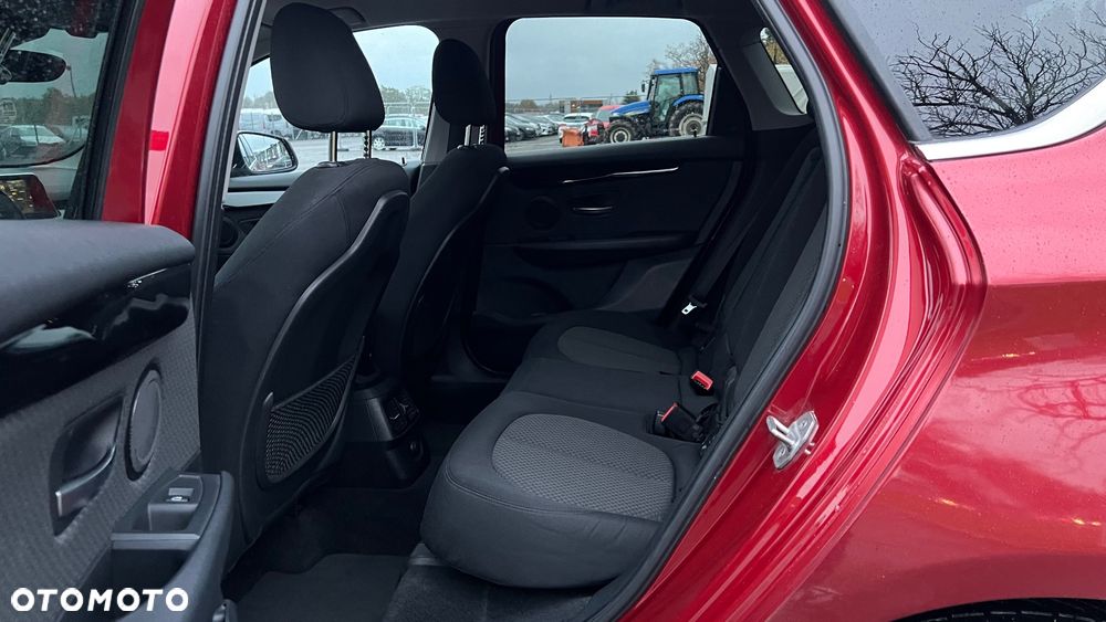 BMW Seria 2 216d Advantage - 12