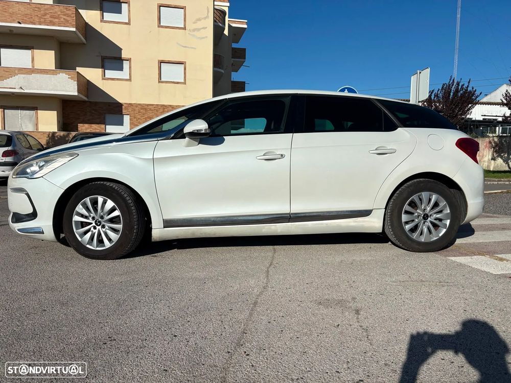 Citroën DS5 e-HDi 110 EGS6 SoChic - 6
