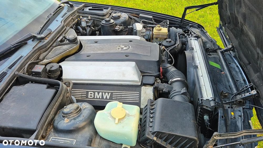 BMW Seria 5 540i - 25
