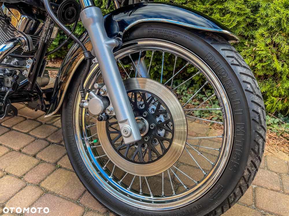 Suzuki Intruder - 17