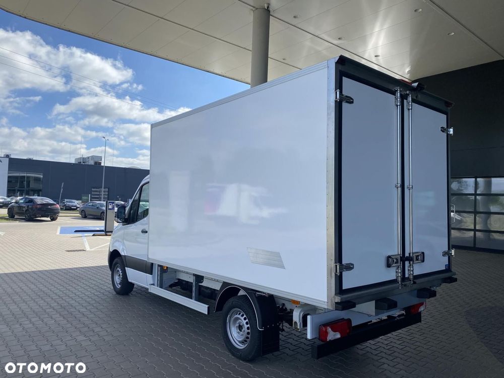 Mercedes-Benz Sprinter - 7