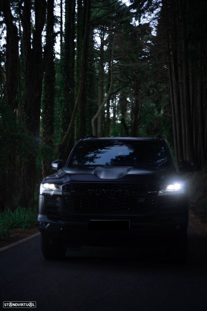 Toyota Land Cruiser LC300 GR Sport - 3
