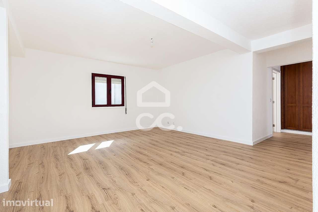 Apartamento T3 totalmente remodelado na Horta das Figueiras, Évora - Grande imagem: 5/27