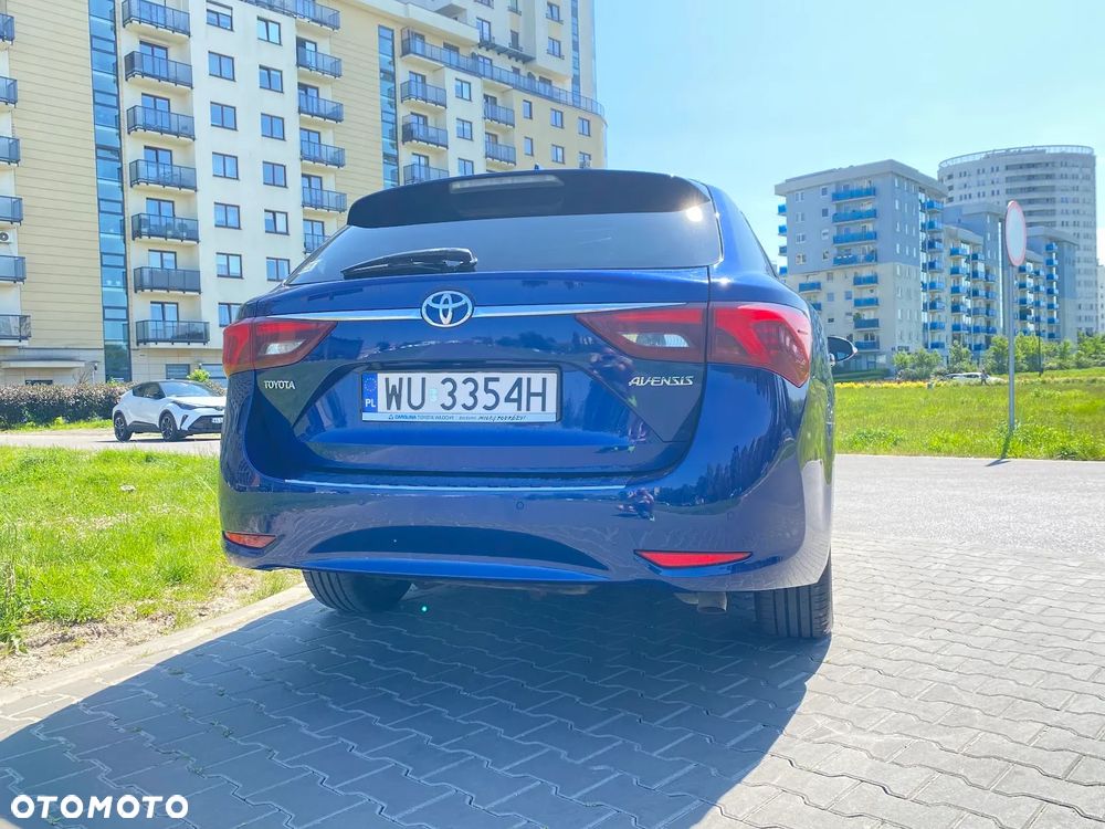Toyota Avensis 2.0 D-4D Premium - 5