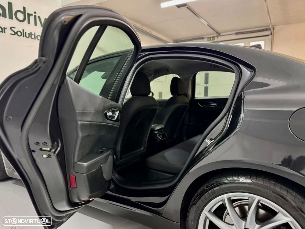 Alfa Romeo Giulia 2.2 D Super - 48