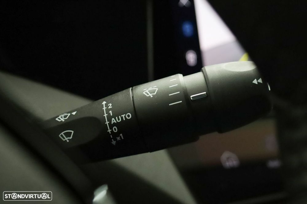 Peugeot 408 1.2 PureTech Allure EAT8 - 19