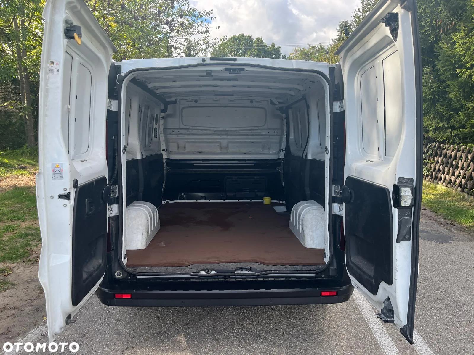 Renault Trafic - 16