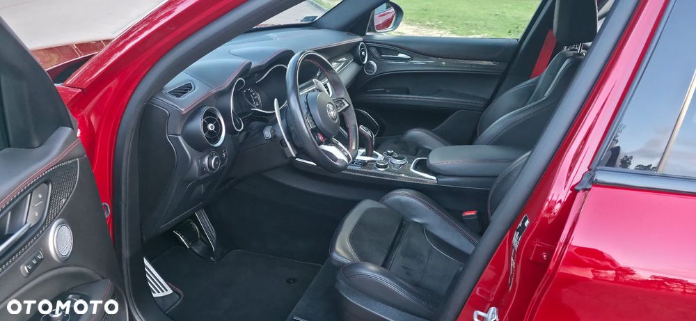 Alfa Romeo Stelvio 2.9 V6 Bi-Turbo Quadrifoglio Q4 - 19