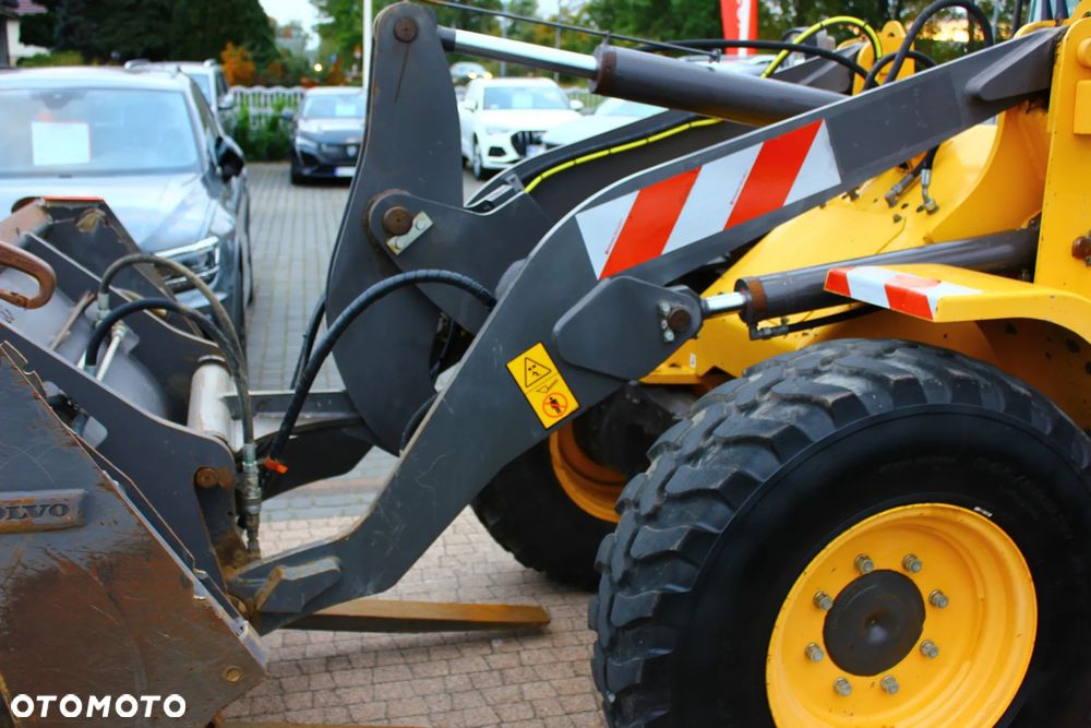 Volvo L30G - 5