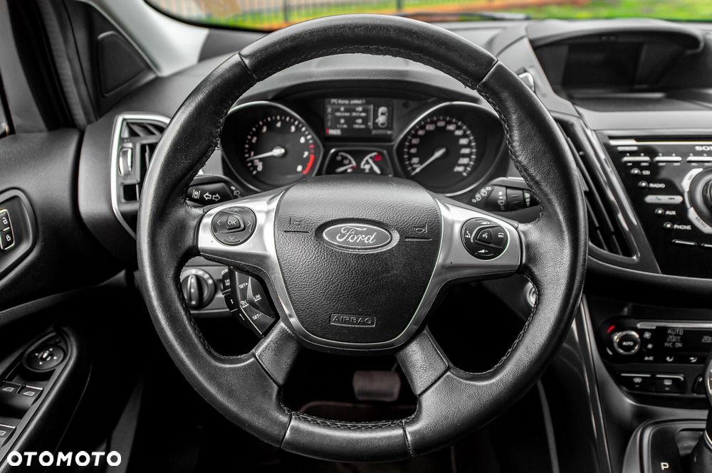 Ford Kuga 1.6 EcoBoost 4x4 Titanium - 25