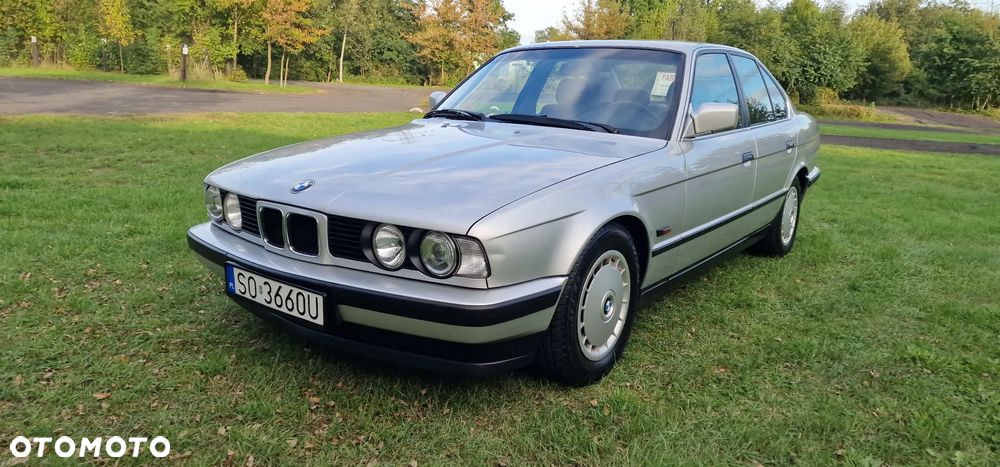 BMW Seria 5 520i - 35