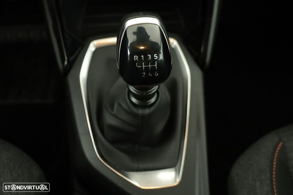 Peugeot 208 1.2 PureTech Style - 15