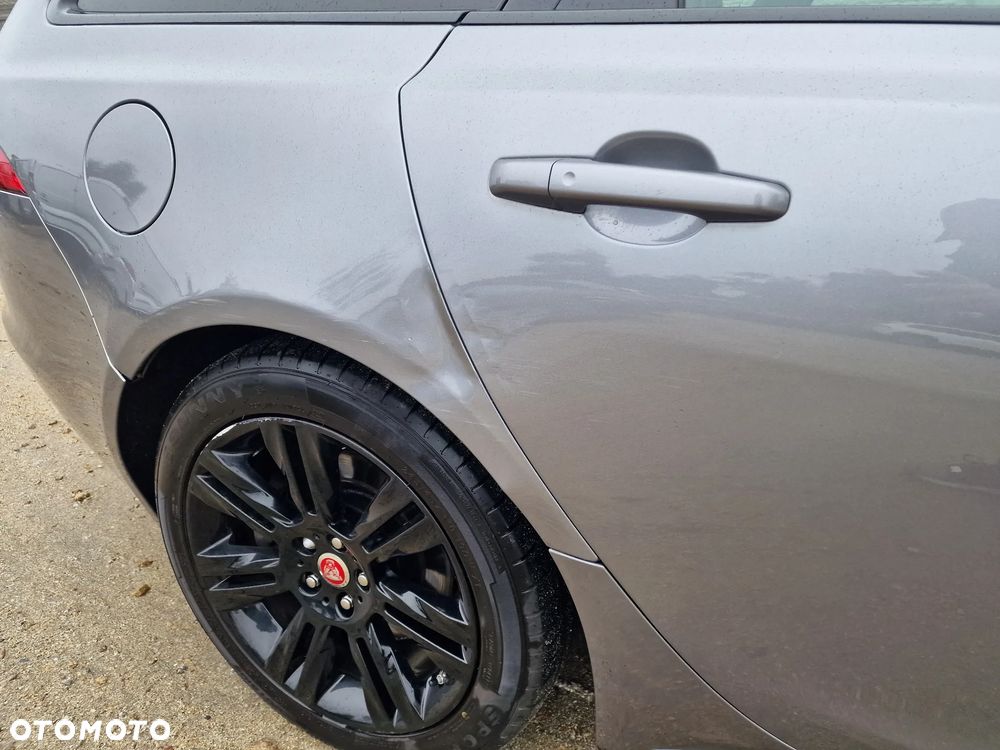 Jaguar XF 20d Sportbrake R-Sport - 28