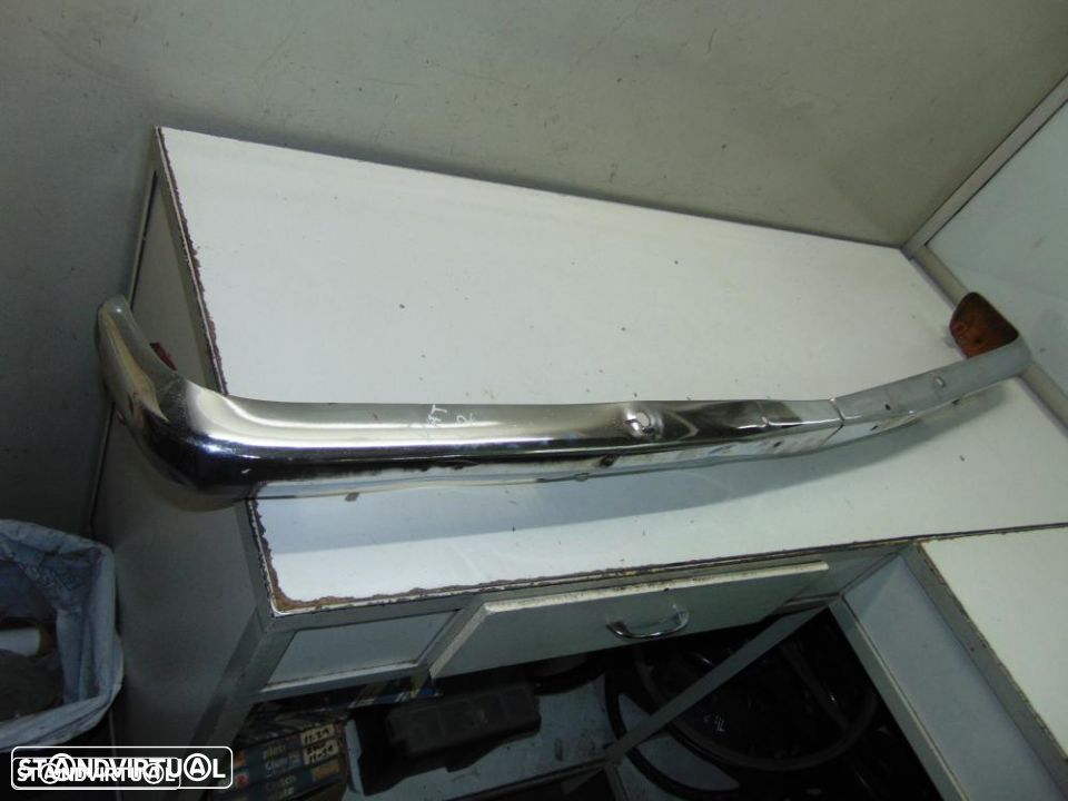 Datsun 1200 pára-choques - 1