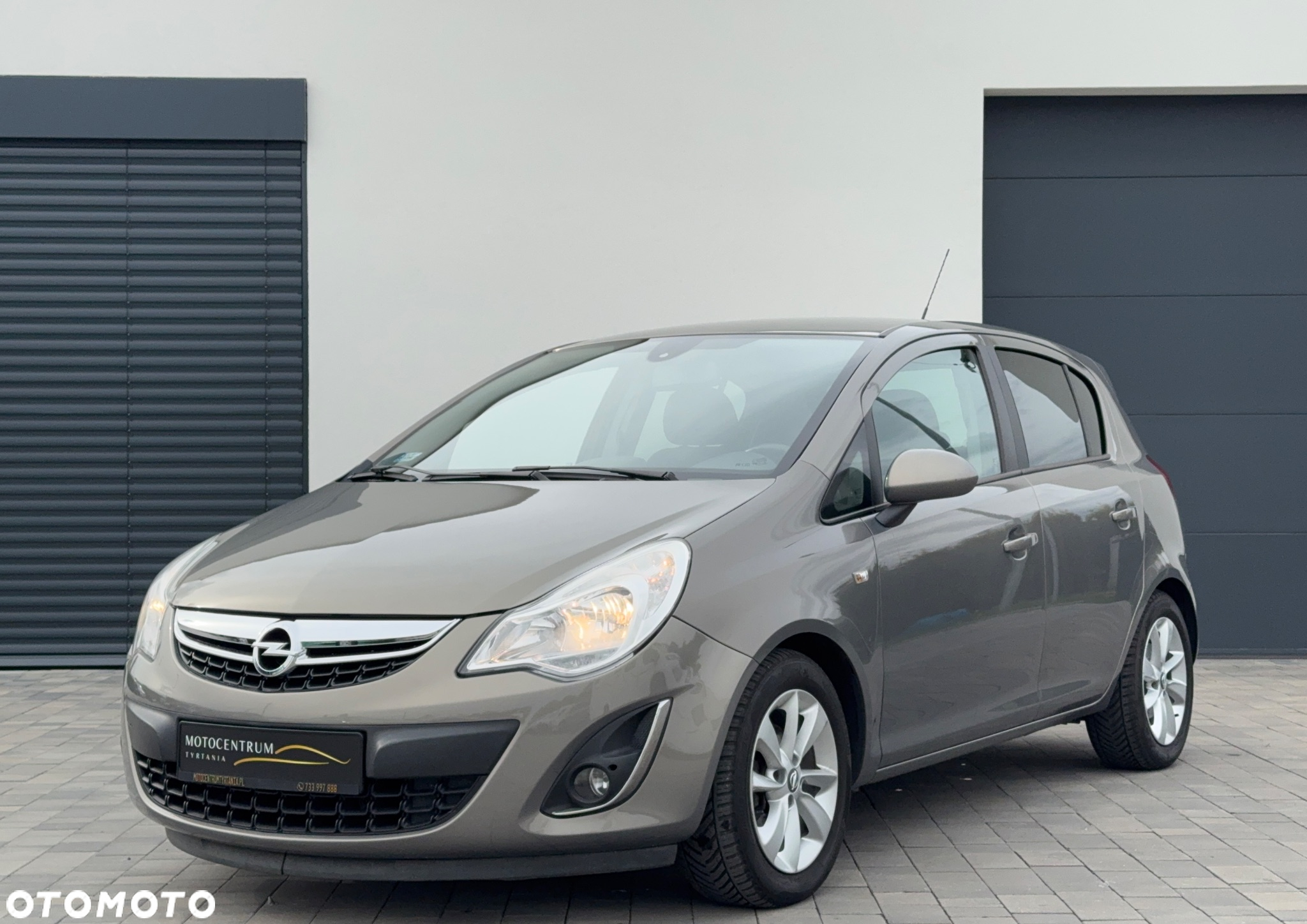 Opel Corsa 1.4 16V Enjoy - 2