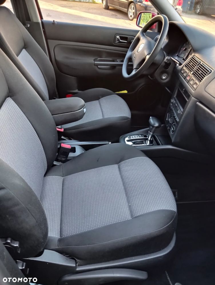 Volkswagen Golf 1.6 Basis - 7
