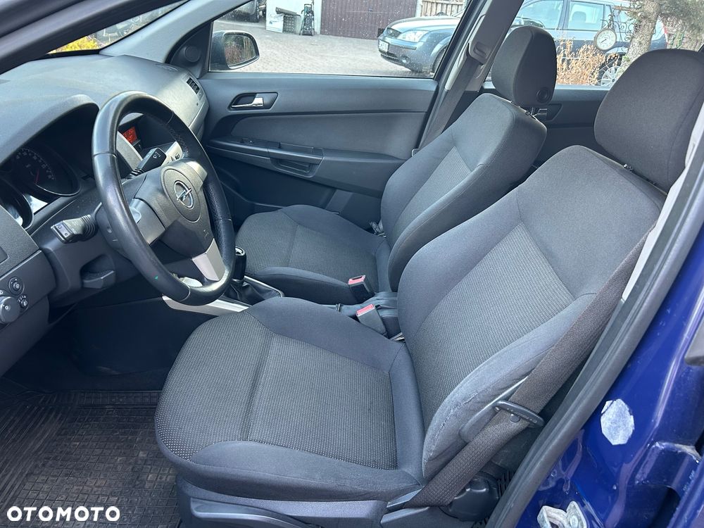 Opel Astra - 16