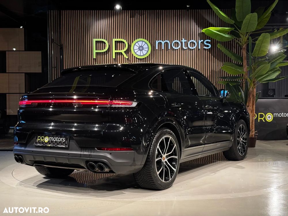 Porsche Cayenne Coupe E-Hybrid - 4