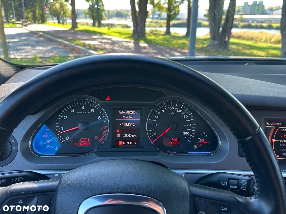 Audi A6 Avant - 26
