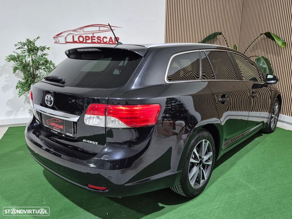 Toyota Avensis SW 2.0 D-4D Exclusive - 3