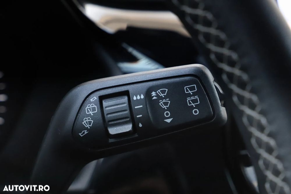 Ford Fiesta 1.0 EcoBoost Powershift SYNC Edition - 23