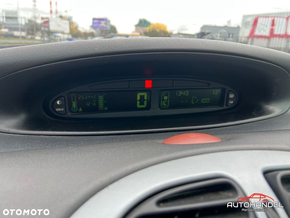 Citroën Xsara Picasso - 12