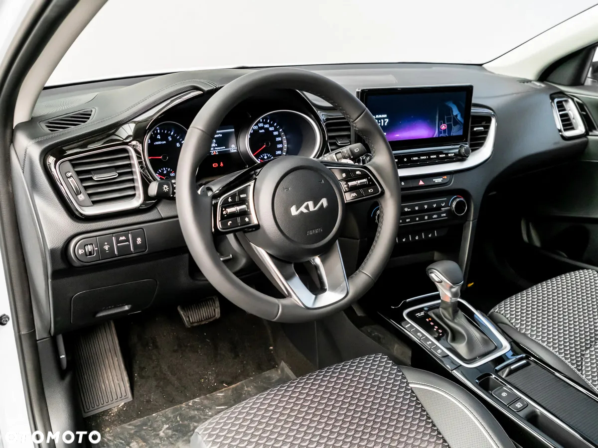 Kia Ceed 1.5 T-GDI Tribute DCT - 21