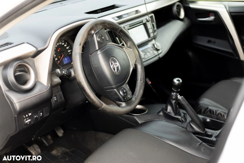 Toyota RAV4 2.0 D-4D 4x4 Executive - 9