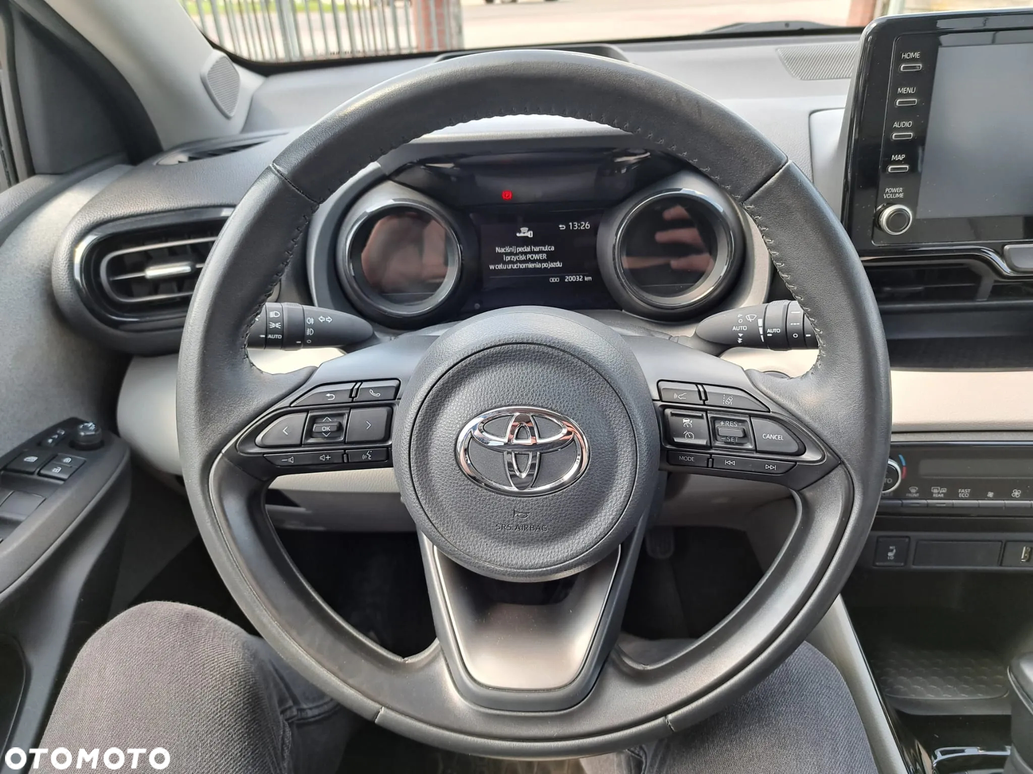 Toyota Yaris - 16
