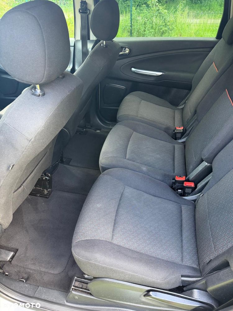 Ford S-Max - 7