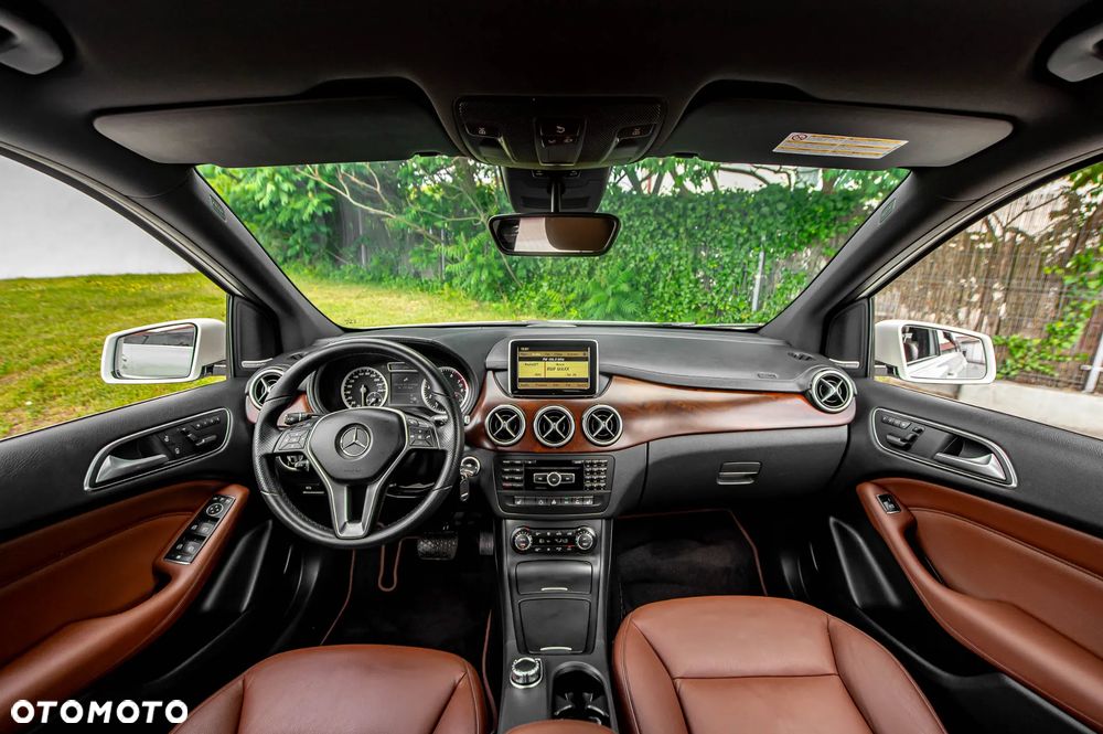 Mercedes-Benz Klasa B 200 7G-DCT AMG Line - 5