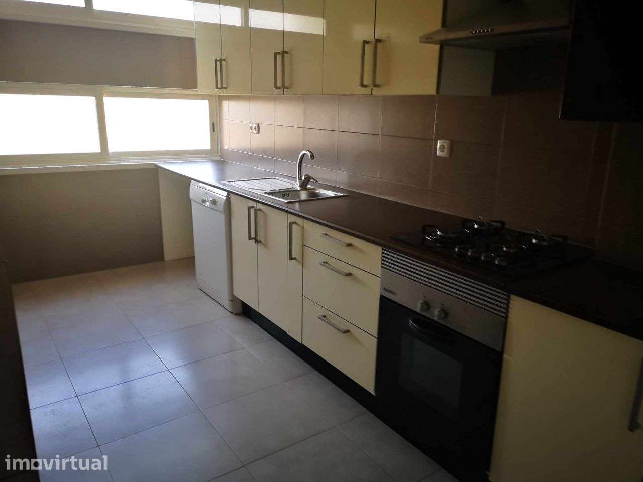 Apartamento T2 - Parede Remodelado - Cascais - Grande imagem: 2/11