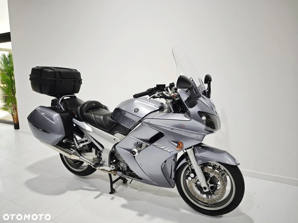 Yamaha FJR - 2