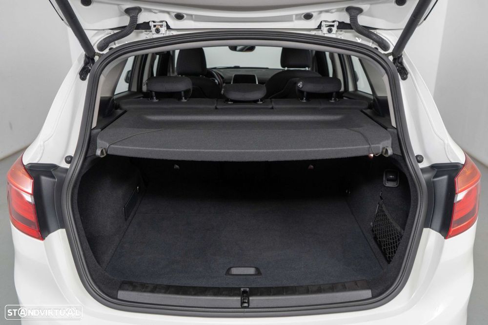 BMW 225xe Active Tourer Advantage - 13