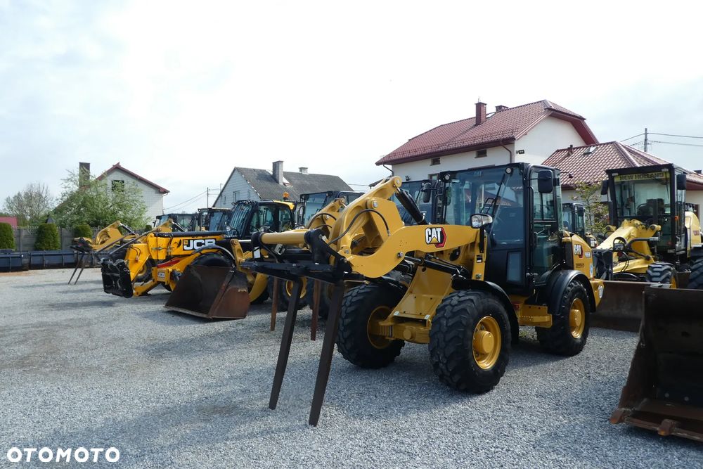 Caterpillar 906M SPROWADZONY ŁYZKA WIDŁY - 27