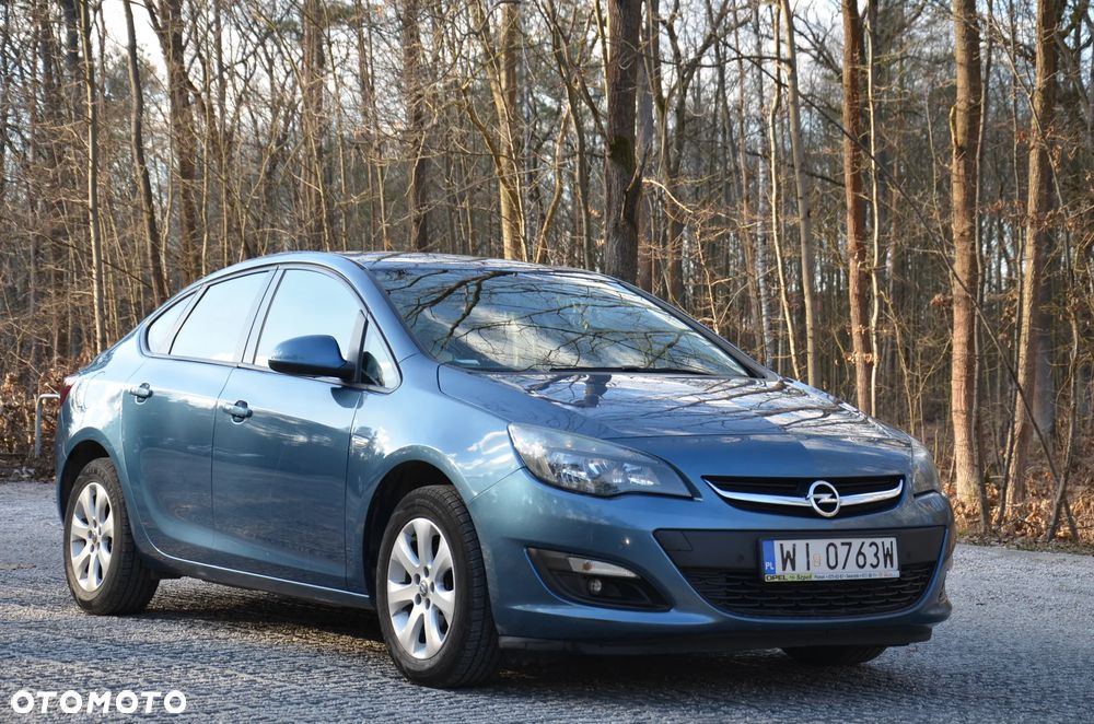 Opel Astra 1.6 Business - 1