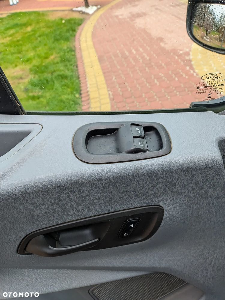 Ford TRANSIT - 13