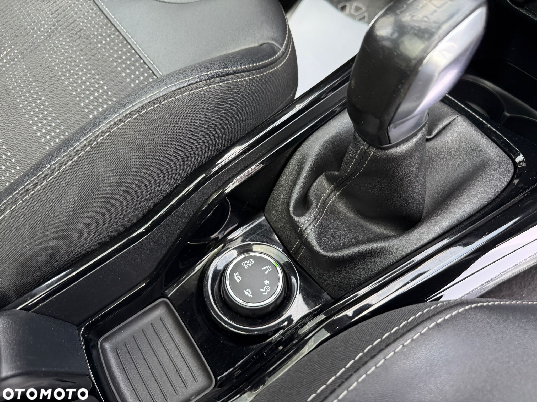 Peugeot 2008 PureTech 110 Stop&Start Crossway - 20