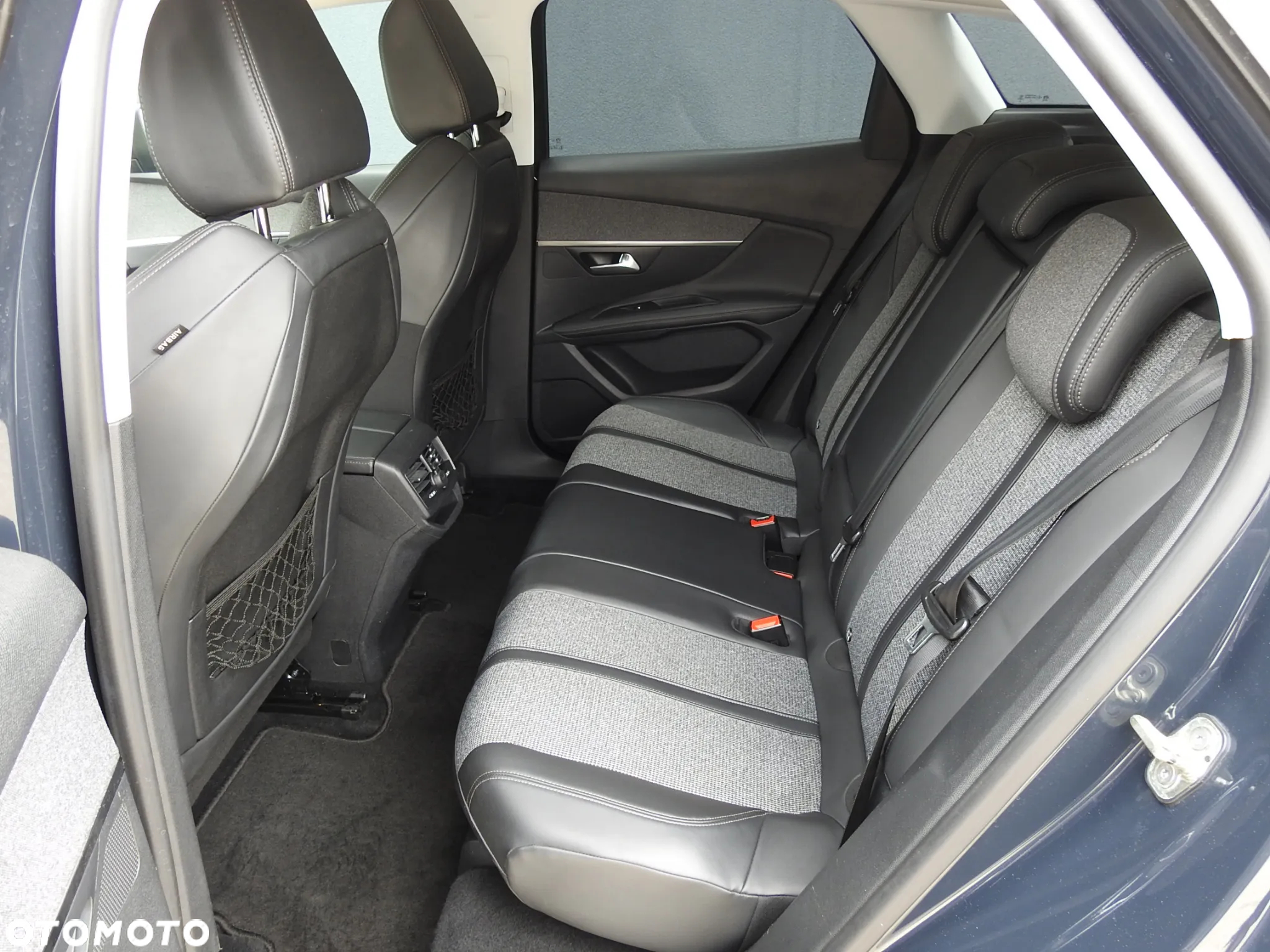 Peugeot 3008 1.6 BlueHDi Allure S&S - 8