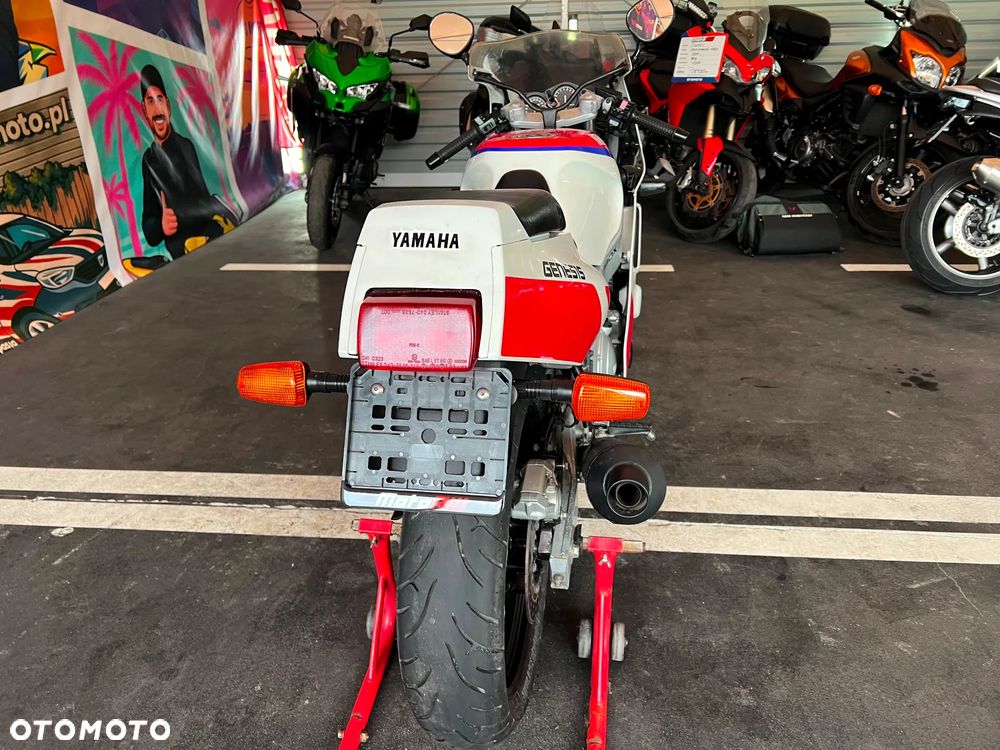 Yamaha FZR - 12