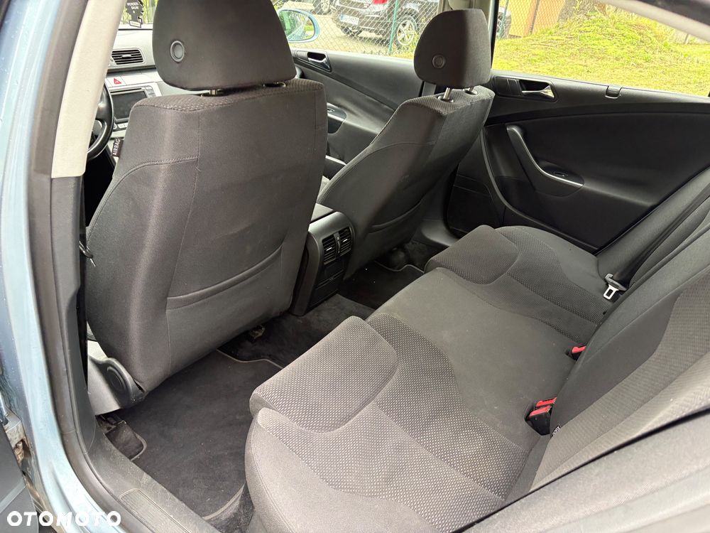 Volkswagen Passat 2.0 TDI DPF Comfortline - 6